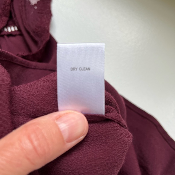 Daniel Rainn, size small, burgundy cap sleeve tank - Picture 7 of 7